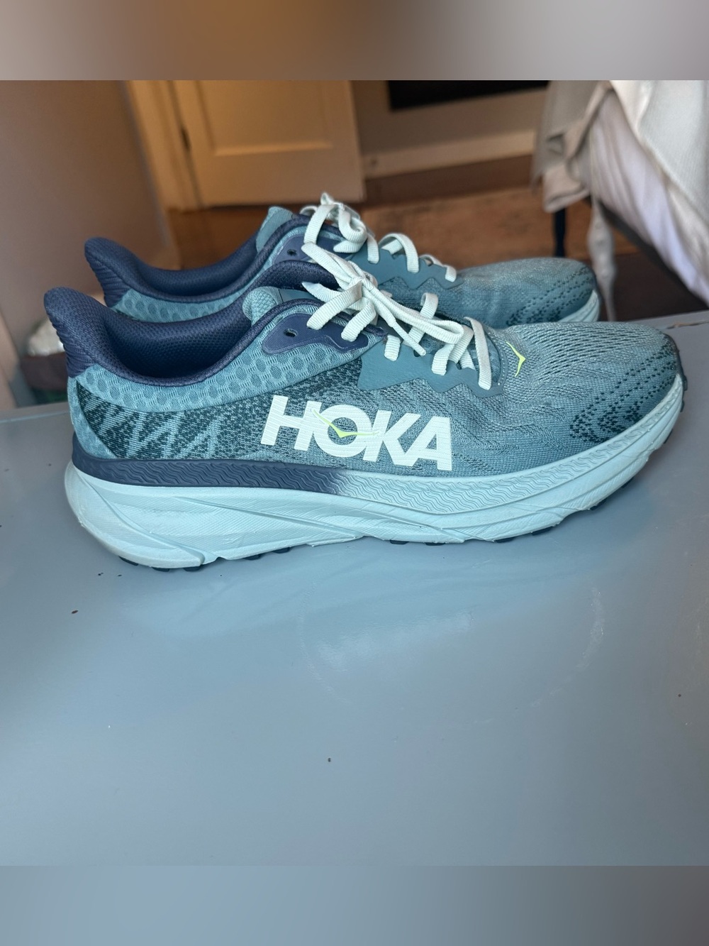 Hoka Challenger 7 Men’s Sneakers